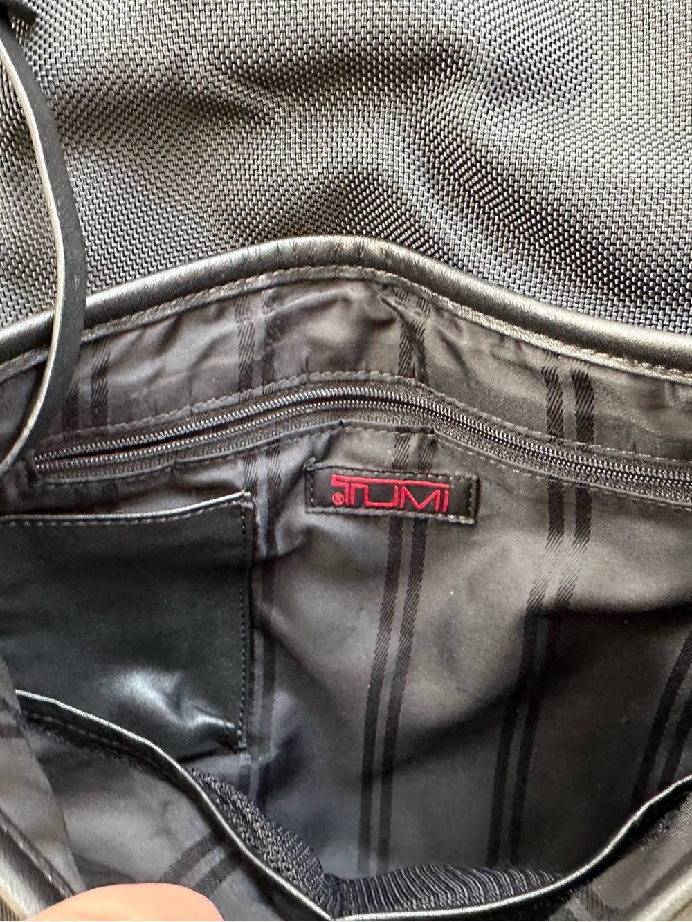 Vintage TUMI Black Ballistic Nylon Crossbody Messenger Flap Bag 4368D3 - Picture 5 of 9